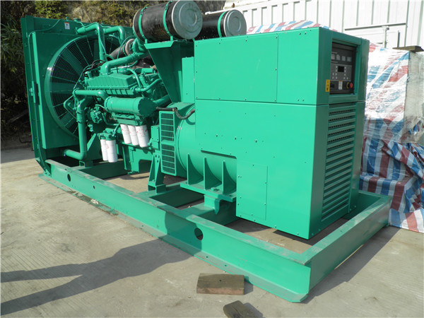 汝阳发电车出租-柴油发电机散热器怎样散热