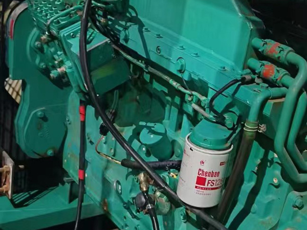 汝阳如何确定新的发电机组控制系统是否与原系统兼容？