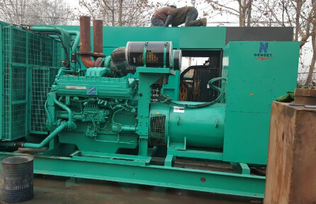 汝阳发电机组如何判断水冷式机油散热器内部是否需要清洗？